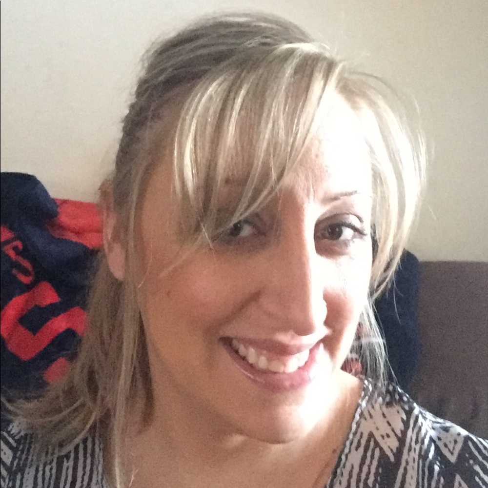 Meet your Posher, Angela